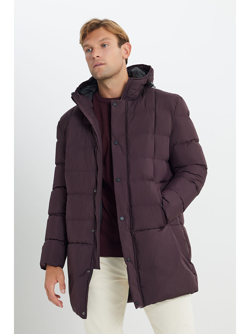 Erkek Bordo Standart Fit Normal Kesim Kapüşonlu Dik Yaka Yan Cepli Kaban