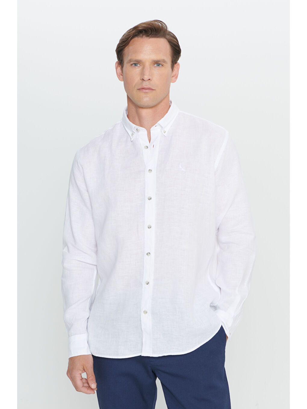 Erkek Beyaz Comfort Fit Rahat Kesim %100 Keten Düğmeli Yaka Gömlek-2