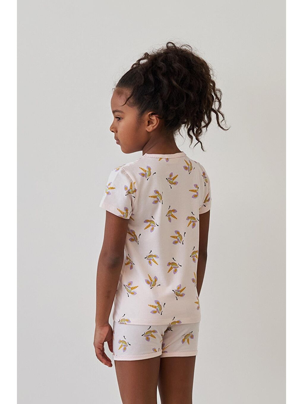 Kız Çocuk Desenli Şortlu Pijama Takımı Açık Pembe-1
