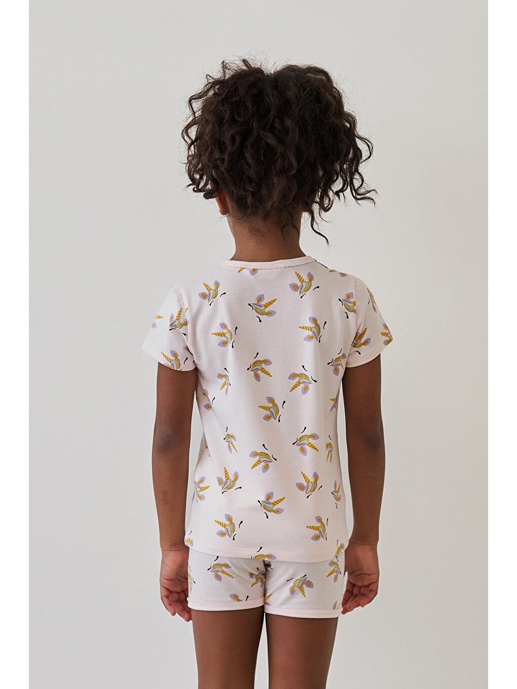 Kız Çocuk Desenli Şortlu Pijama Takımı Açık Pembe-2