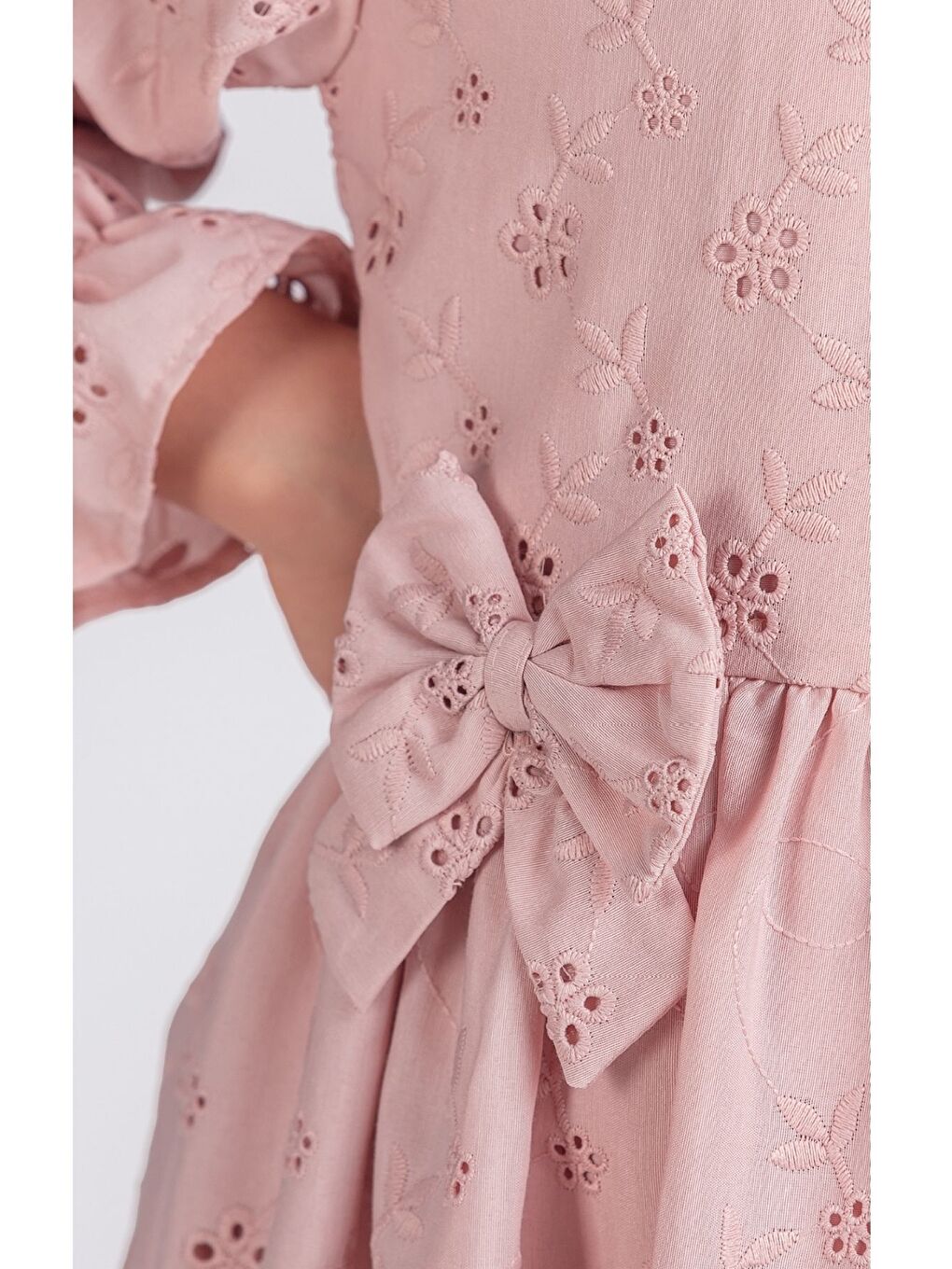 Pembe Kız Çocuk Lastikli Uzun Kollu Güpürlü Kurdelalı Elbise ELB2674-4