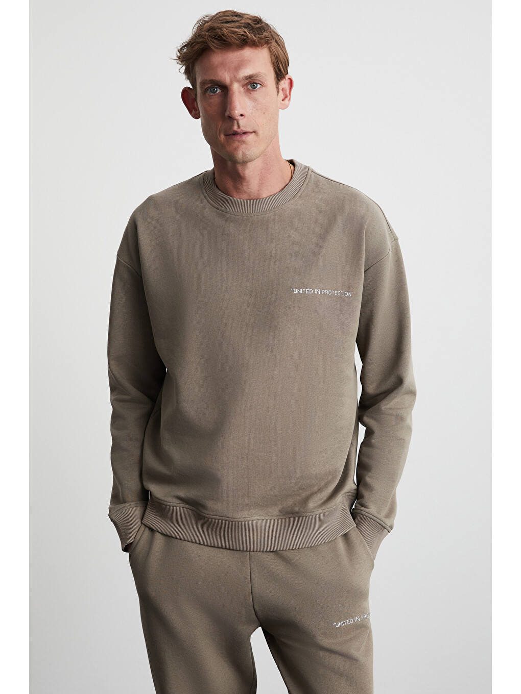 Raırok Erkek İçi Polarlı Comfort Bej Oversize Nakışlı Vizon Sweatshirt