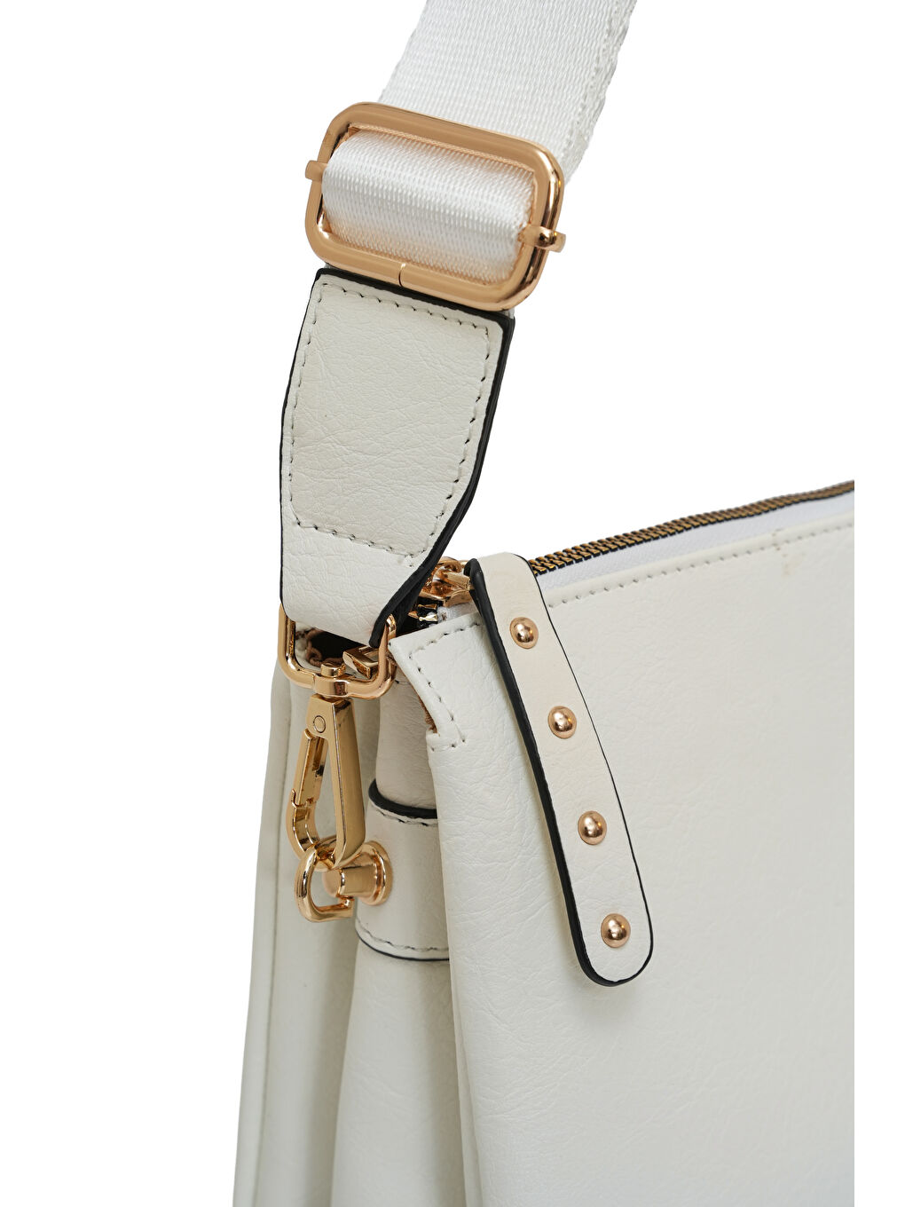 Beyaz Kapaklı Fermuar Detaylı Çapraz Askılı Çanta DJ245-2-3
