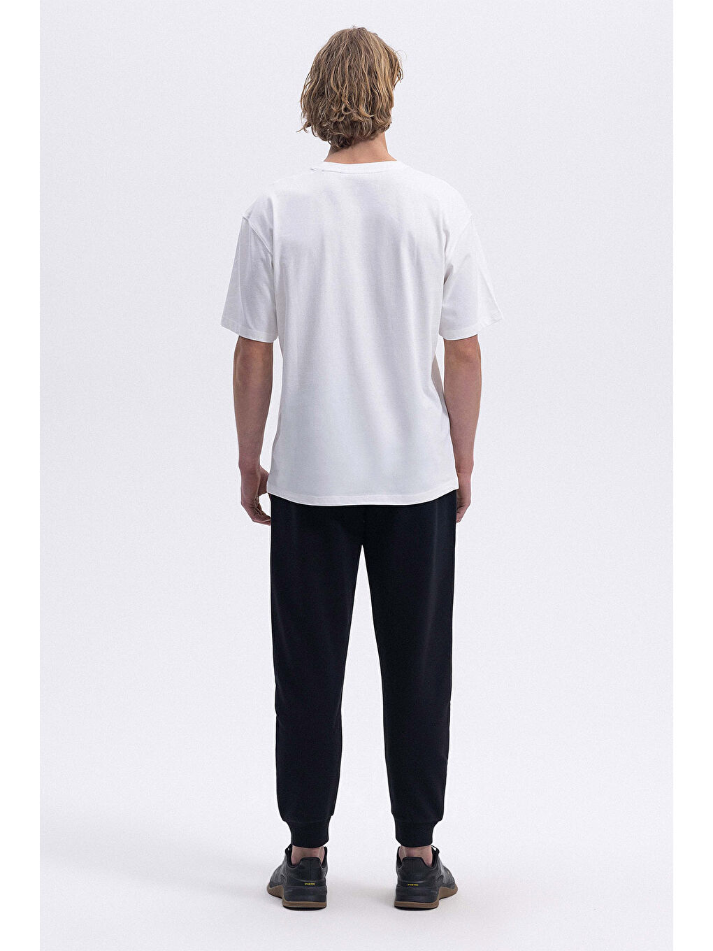 Beyaz % 100 Pamuk Regular Fit Bisiklet Yaka T Shirt EM376-OF-3