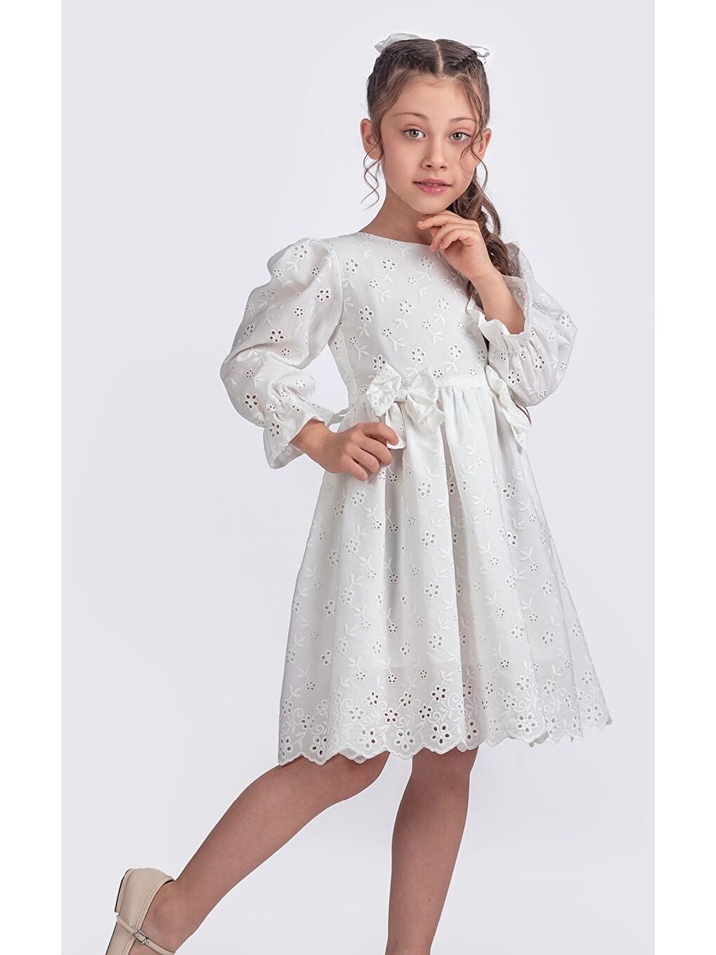Beyaz Kız Çocuk Lastikli Uzun Kollu Güpürlü Kurdelalı Elbise ELB2674-2