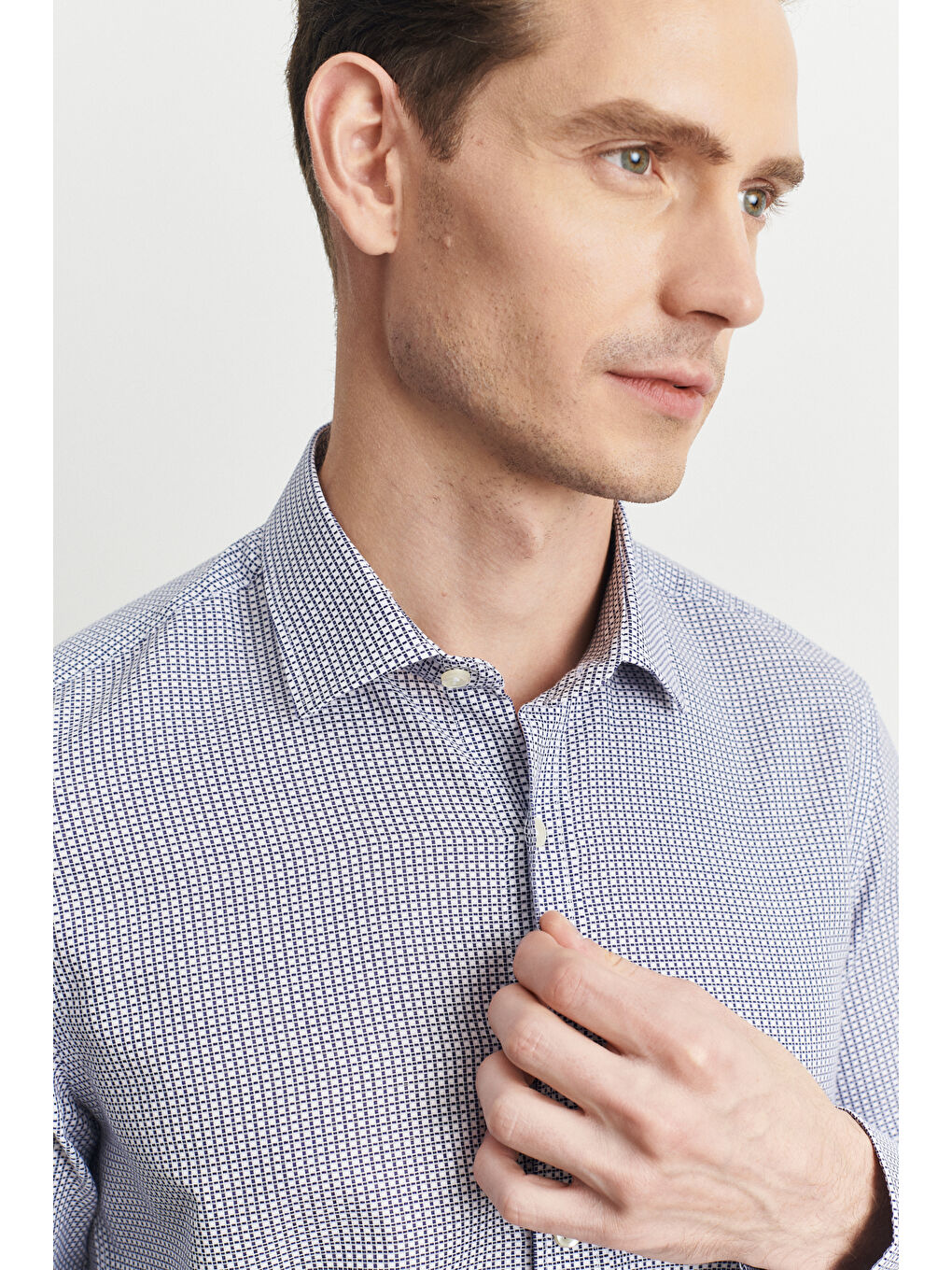 Erkek Beyaz-Lacivert Slim Fit Dar Kesim %100 Pamuk Klasik Yaka Armürlü Gömlek-3
