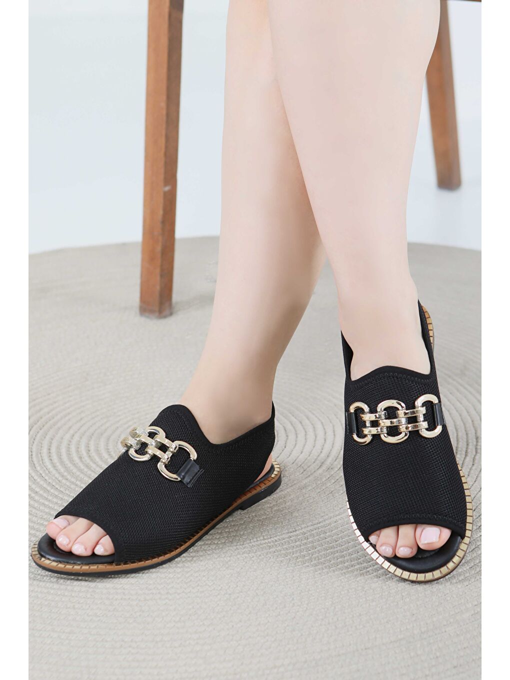 Kadın Siyah Tokalı Sandalet - 27442-2