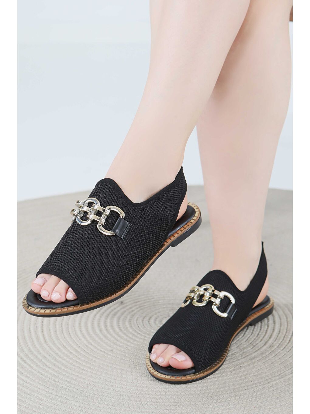 Kadın Siyah Tokalı Sandalet - 27442-4