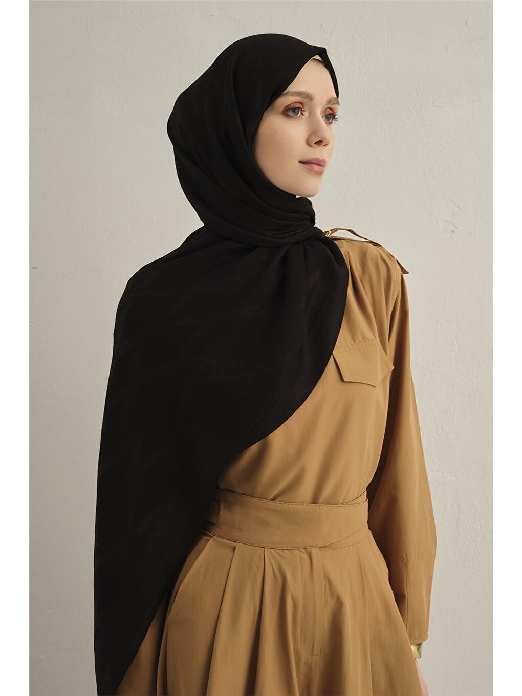 Siyah Lyocell Naia Zikzak Desen Şal 1- 01-2