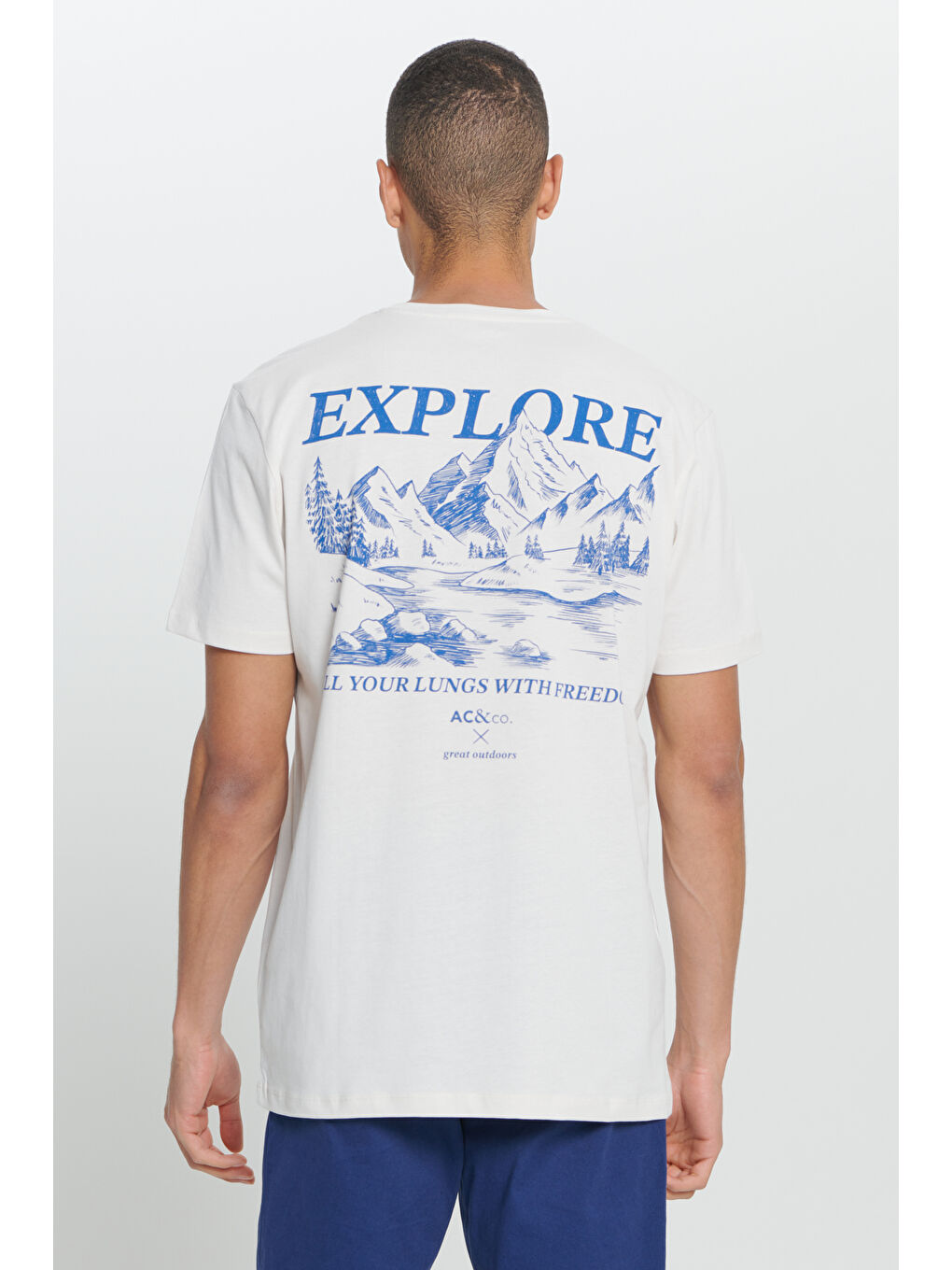 Erkek Açık Gri Standart Fit Normal Kesim %100 Pamuk Bisiklet Yaka Tişört-1