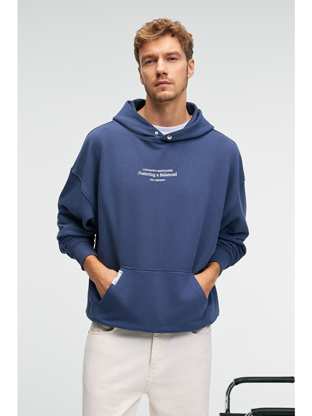 Clay Erkek %100 Pamuk Kapüşonlu Çıtçıtlı Baskılı Cebi Süs Etiketli İndigo Sweatshirt-3
