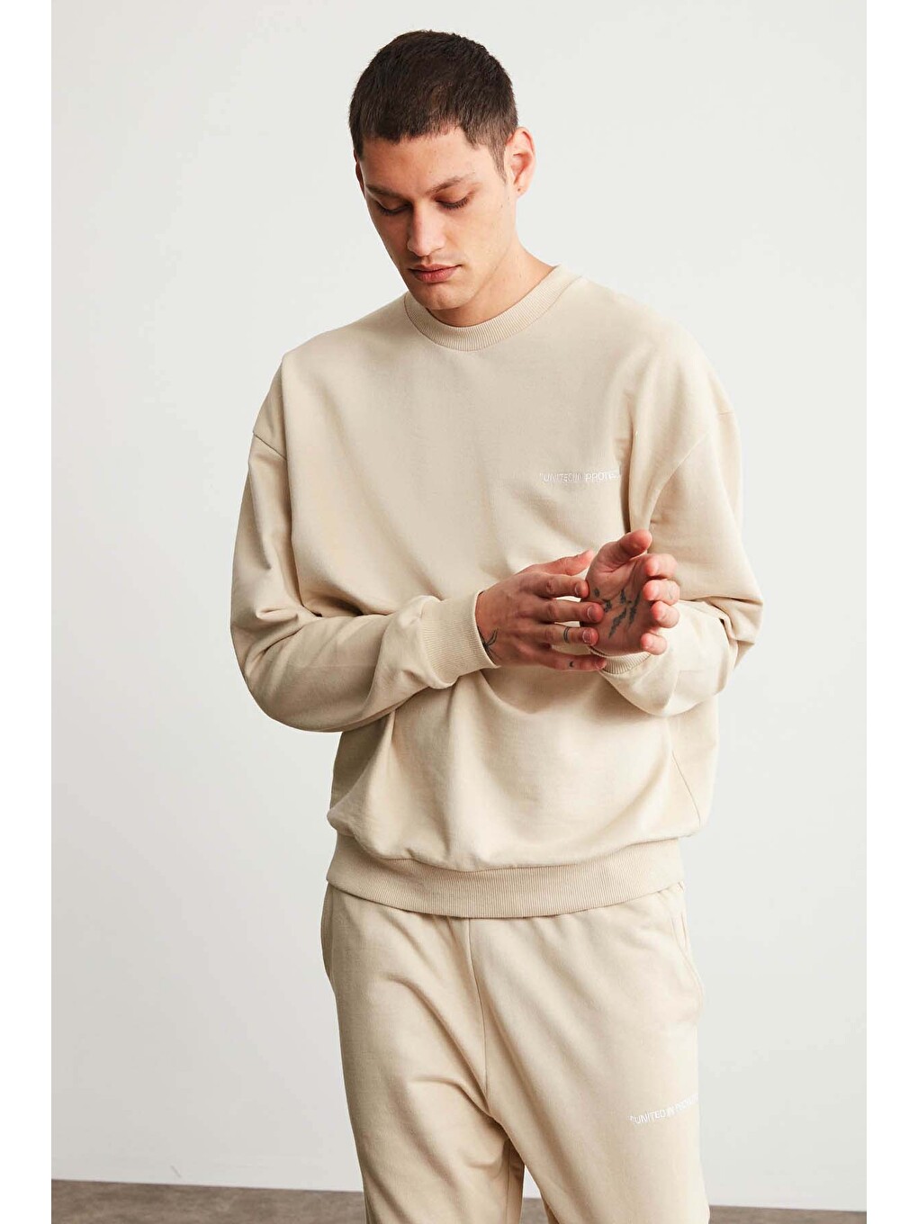 Raırok Erkek İçi Polarlı Comfort Bej Oversize Nakışlı Bej Sweatshirt-1