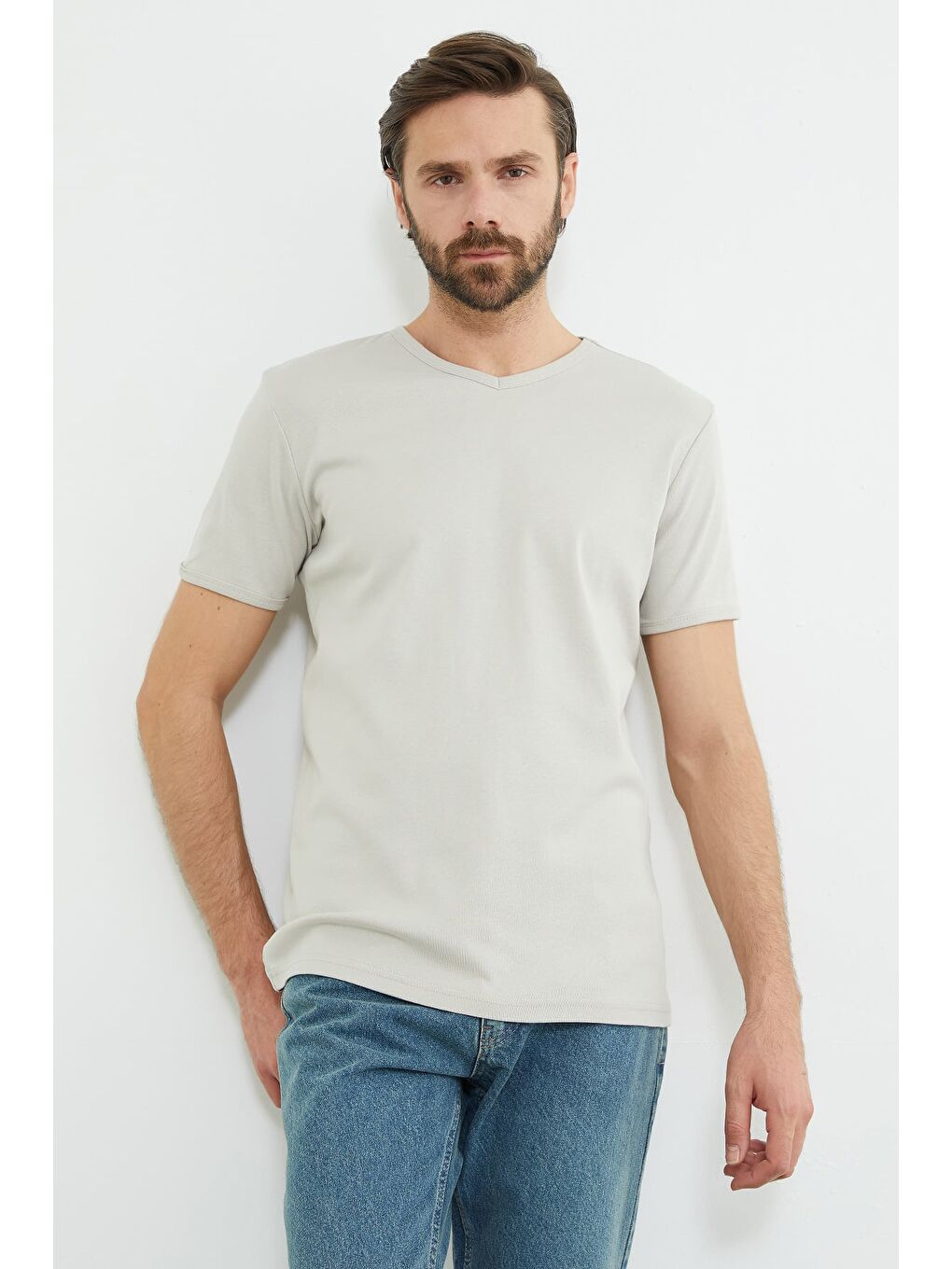 Bej Basic Ribanalı V Yaka Tişört