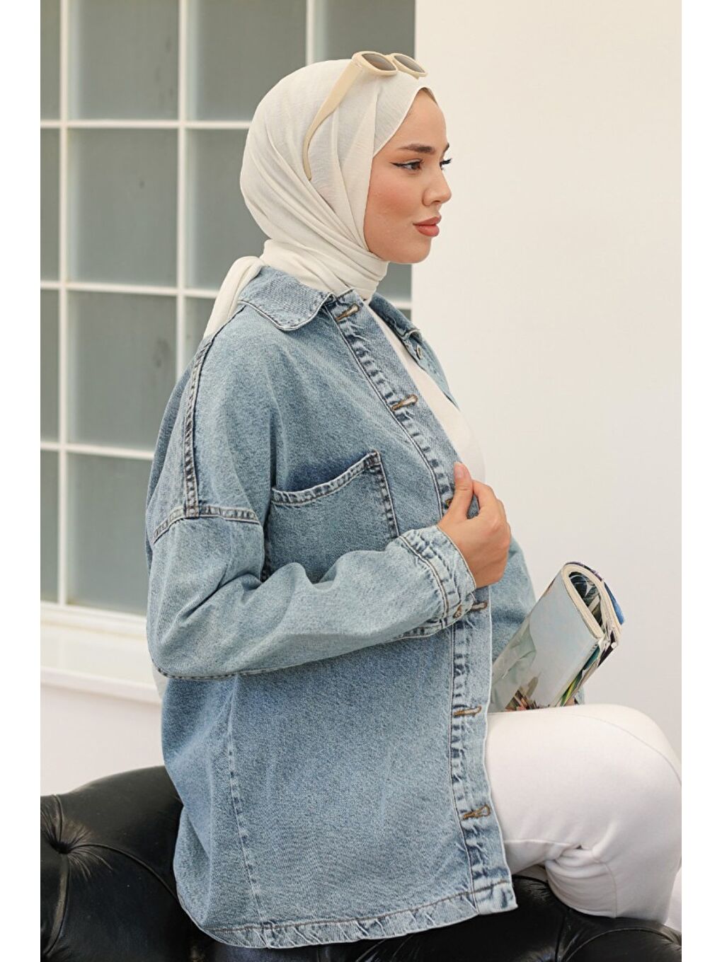 Kadın Oversize Cep Detay Jean Gömlek Ceket Acik Mavi   26571-2