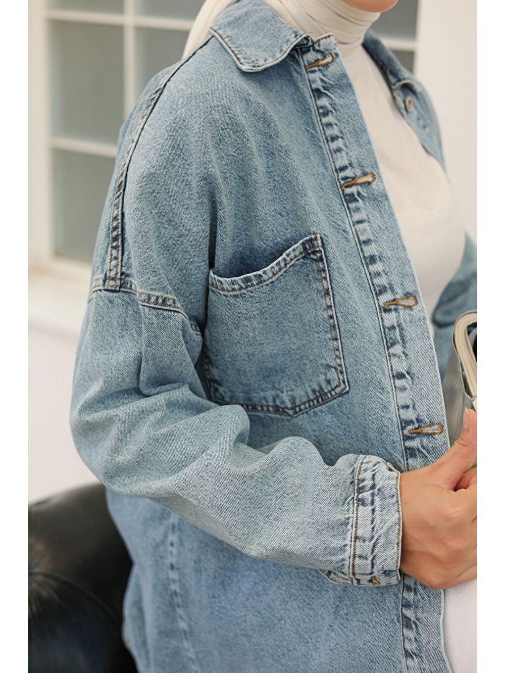 Kadın Oversize Cep Detay Jean Gömlek Ceket Acik Mavi   26571-3