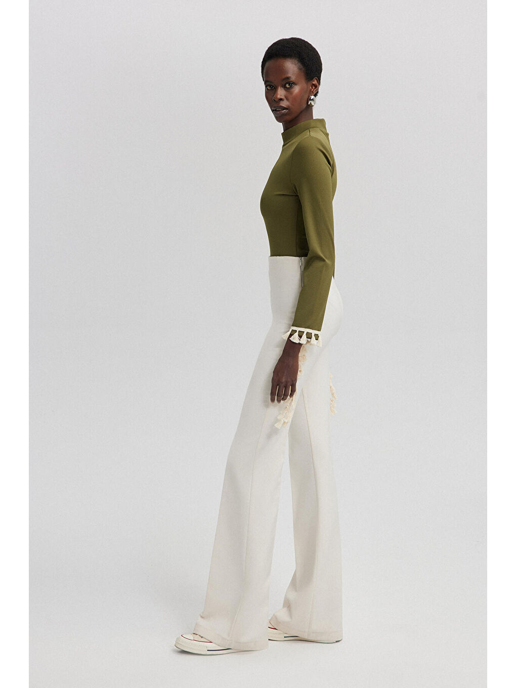 Haki Püskül Detaylı Çıtçıtlı Örme Body-2