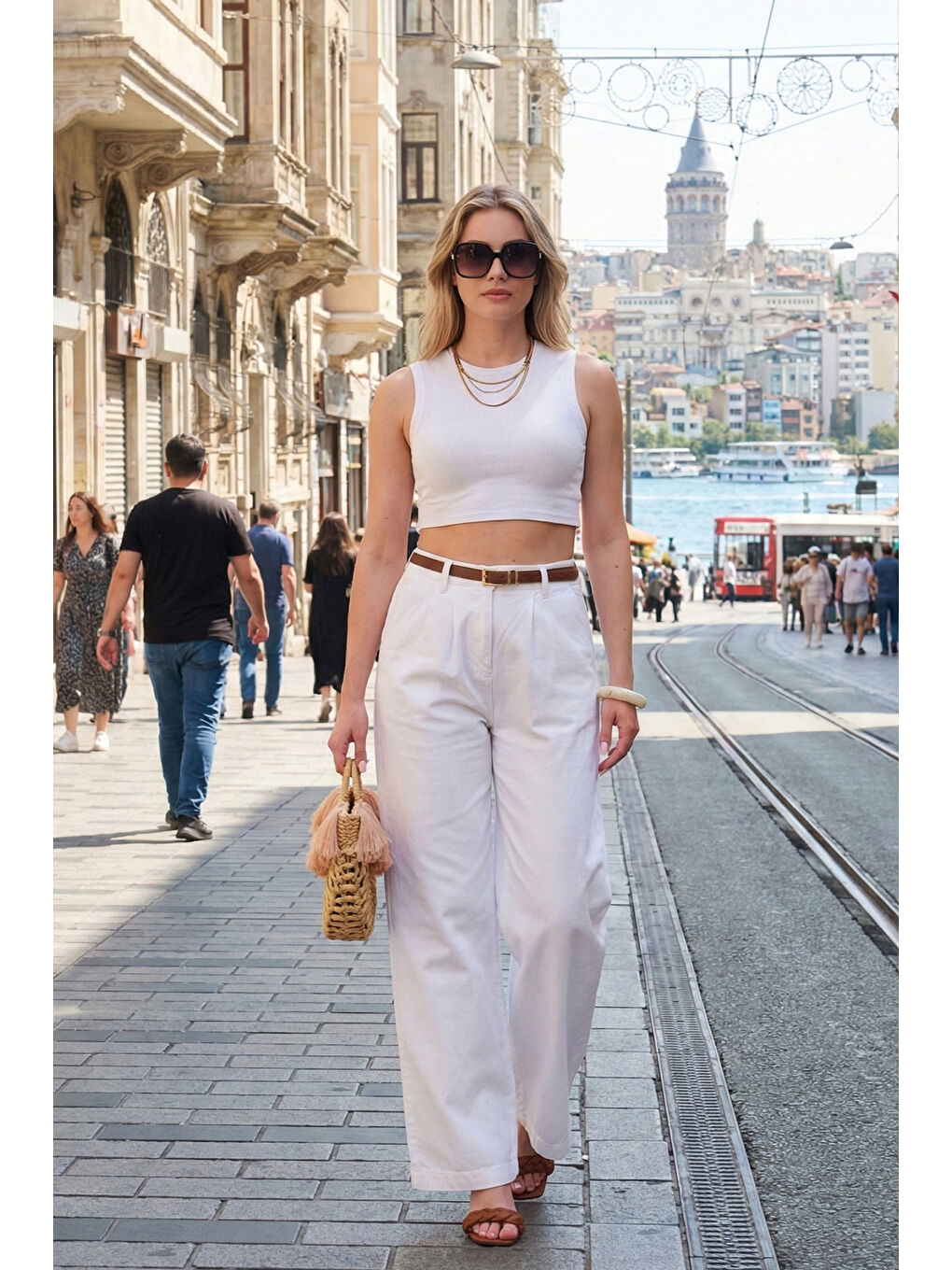 Beyaz Pamuklu Wide Leg Yüksek Bel Geniş Paça Kemerli Kadın Pantolon 668YP5429