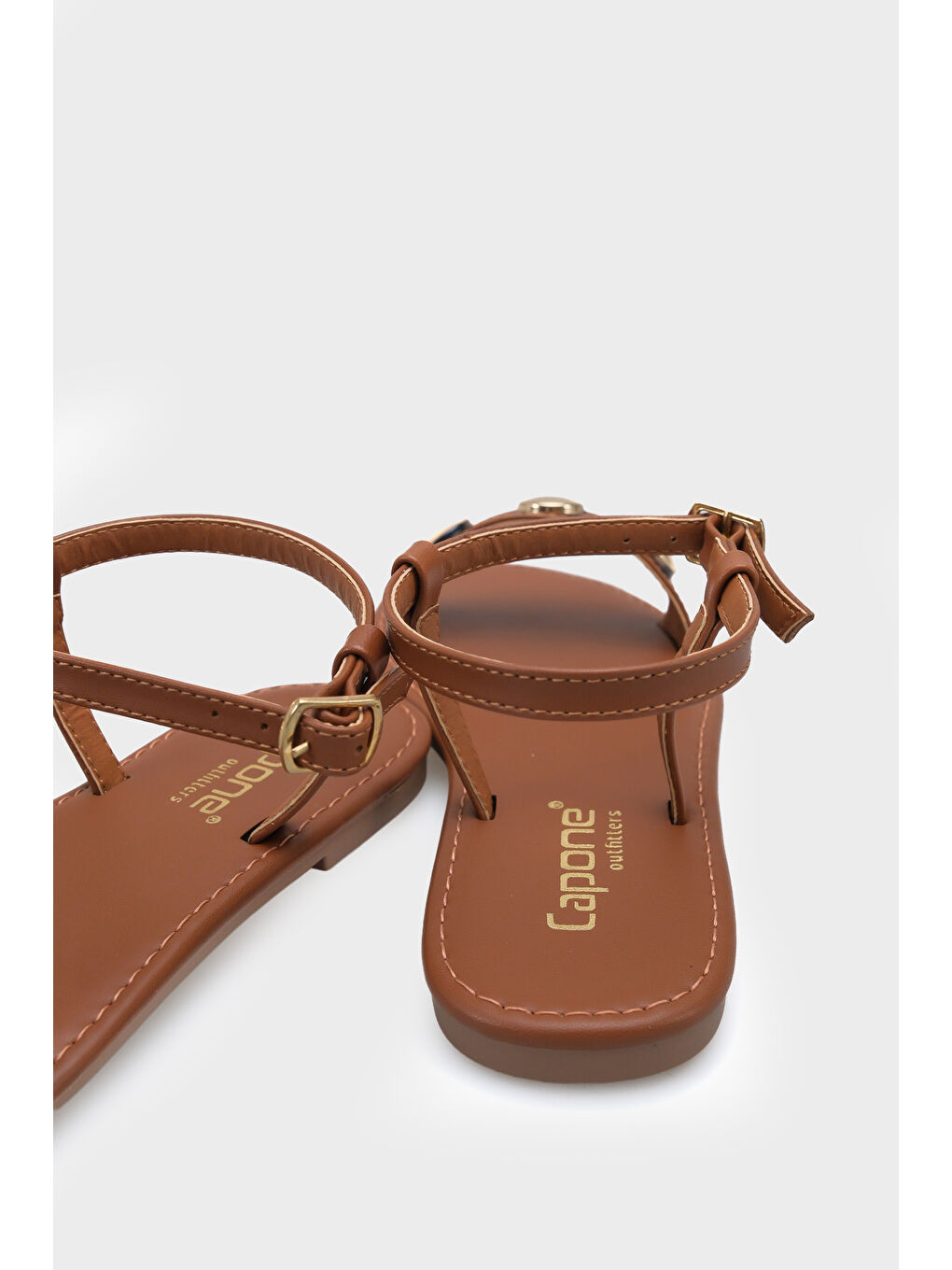 Kahverengi Celina Tek Bantlı Metal Aksesuarlı Bilekten Bantlı Düz Topuklu Yuvarlak Burunlu Kadın Sandalet-3