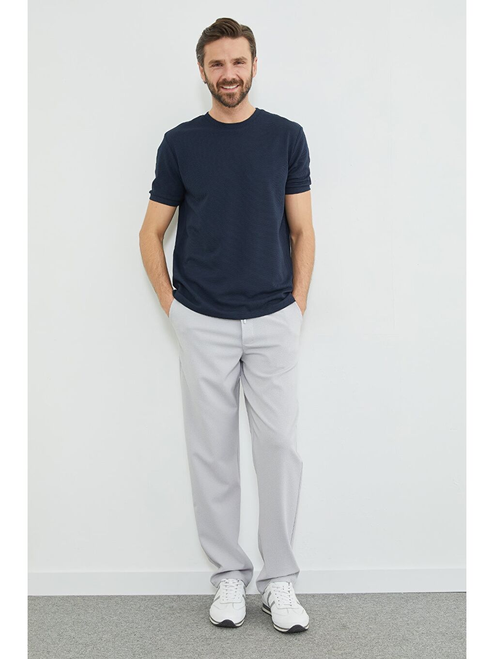 Gri Beli Lastikli  Dokulu Jogger Pantolon-2