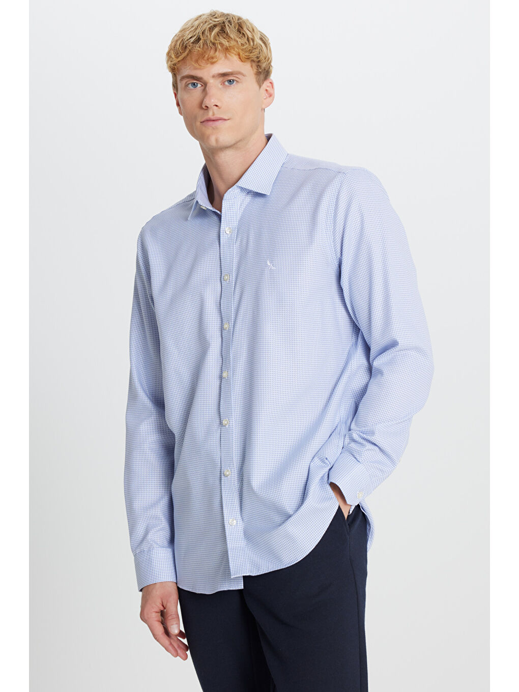 Erkek Mavi-Gri Ütü Gerektirmeyen %100 Pamuk Slim Fit Klasik Yaka Armürlü Gömlek-2