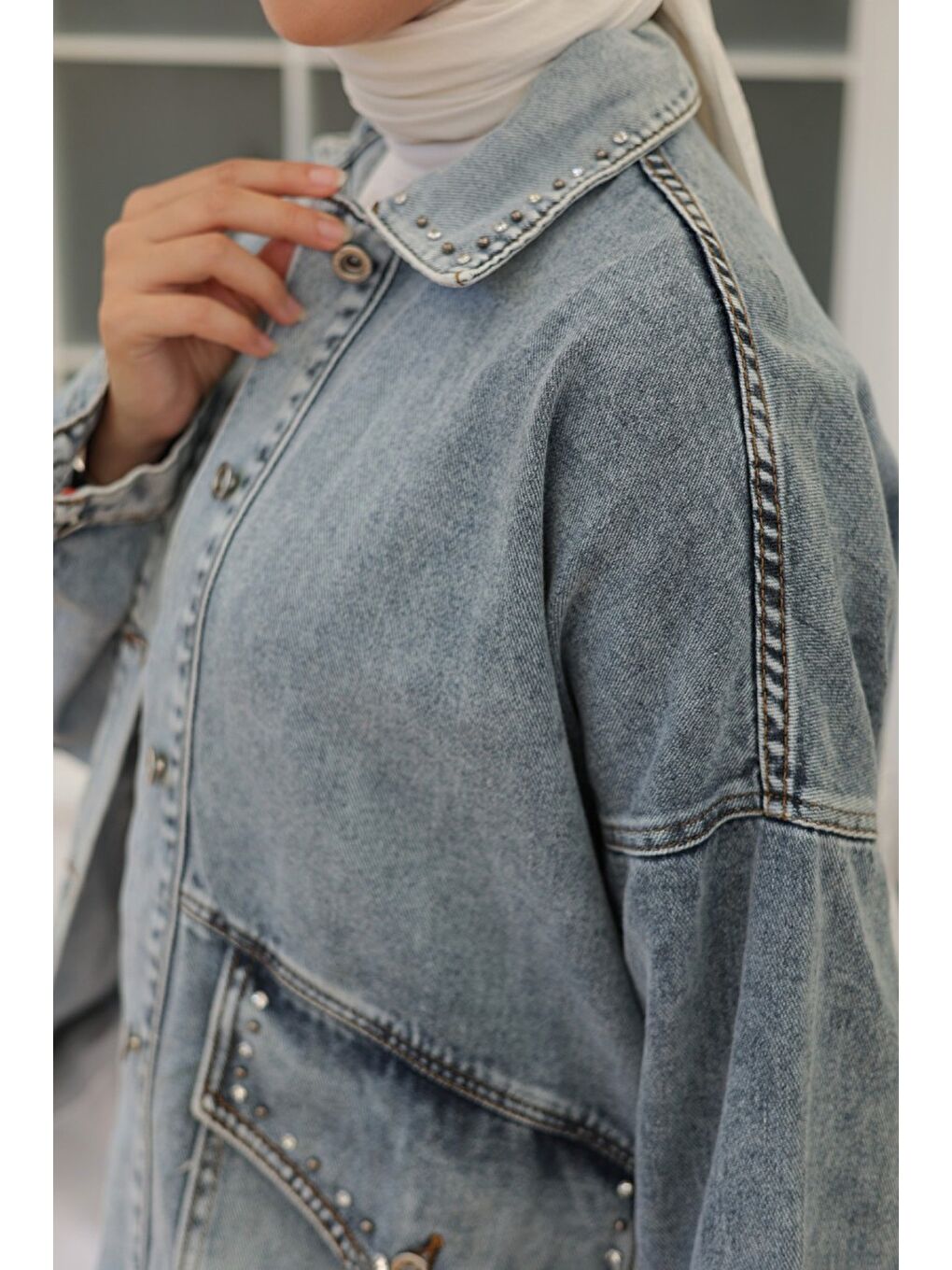 Kadın Taş Detaylı Oversize Denim Jean Ceket Acik Mavi   26572-3