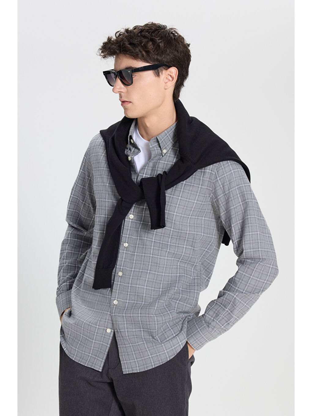 Erkek Antrasit-Gri %100 Pamuk Slim Fit Dar Kesim Düğmeli Yaka Kareli Flanel Gömlek-3