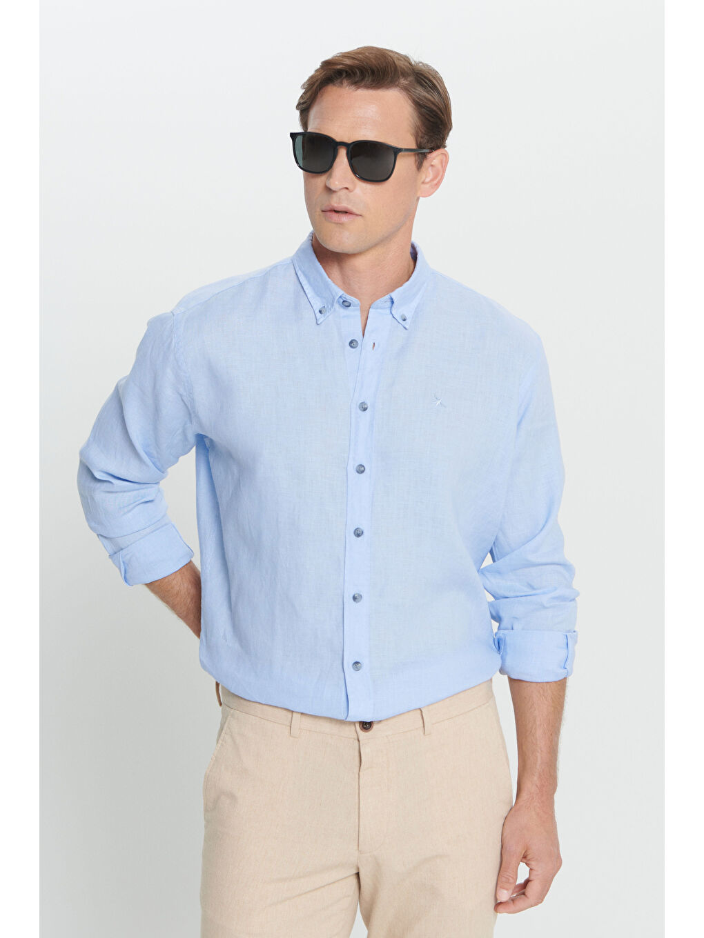 Erkek Açık Mavi Comfort Fit Rahat Kesim %100 Keten Düğmeli Yaka Gömlek
