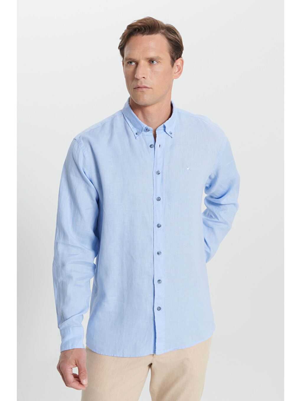 Erkek Açık Mavi Comfort Fit Rahat Kesim %100 Keten Düğmeli Yaka Gömlek-3