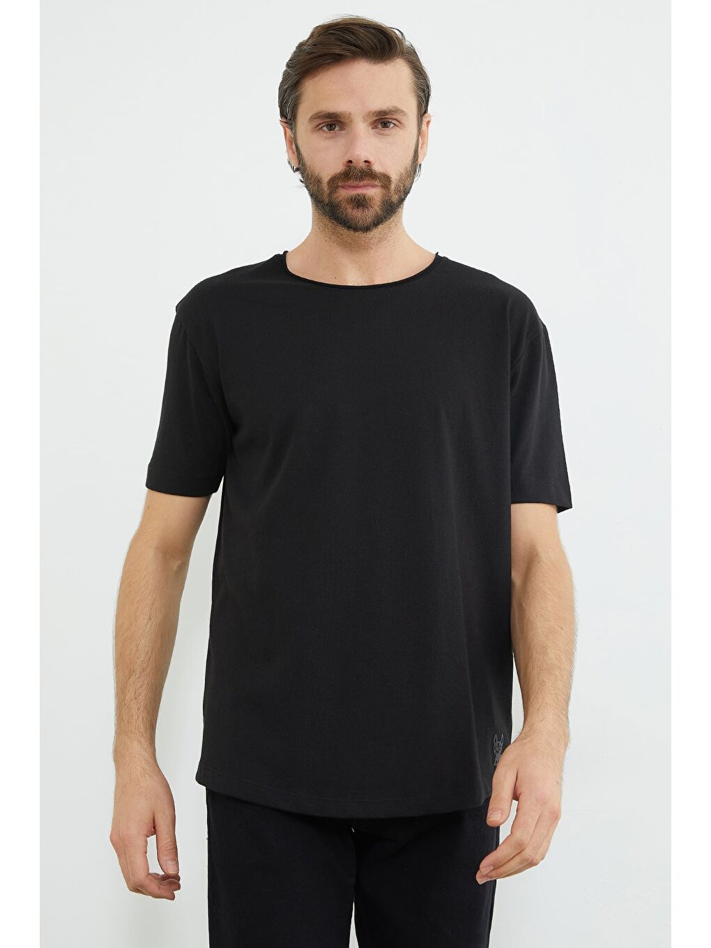 Siyah Köpek Armalı Bisiklet Yaka Tişört-2