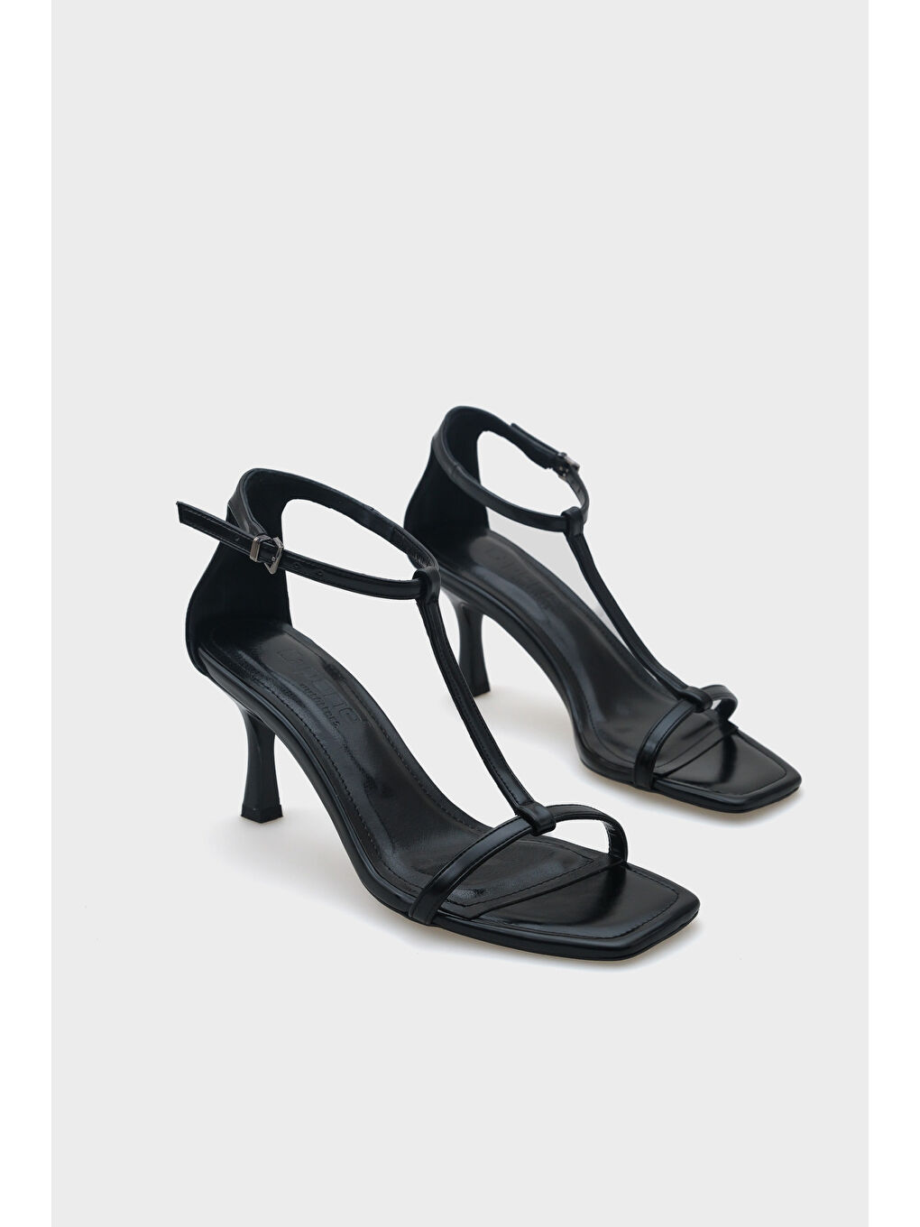 Siyah Dalia Orta Topuklu Bilekten Bantlı Kadın Sandalet-1