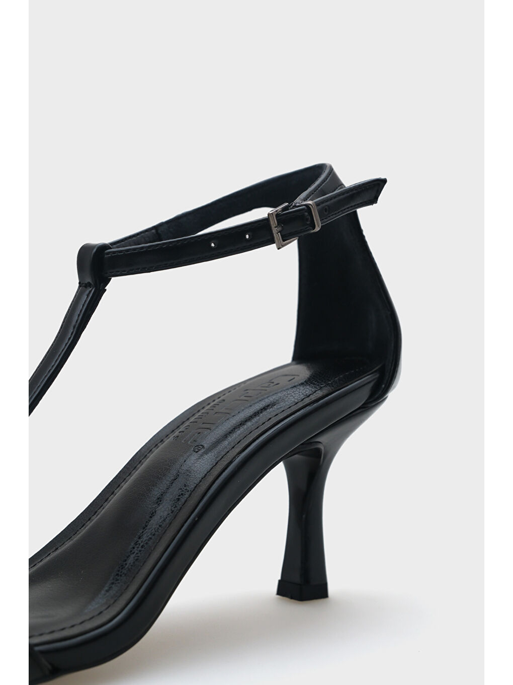 Siyah Dalia Orta Topuklu Bilekten Bantlı Kadın Sandalet-3