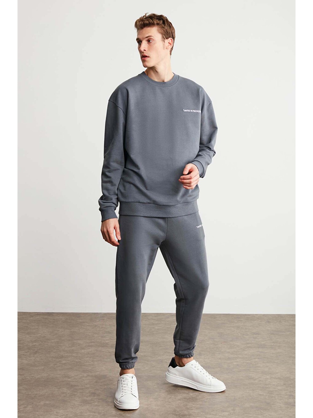 Raırok Erkek İçi Polarlı Comfort Bej Oversize Nakışlı Koyu Gri Sweatshirt-1