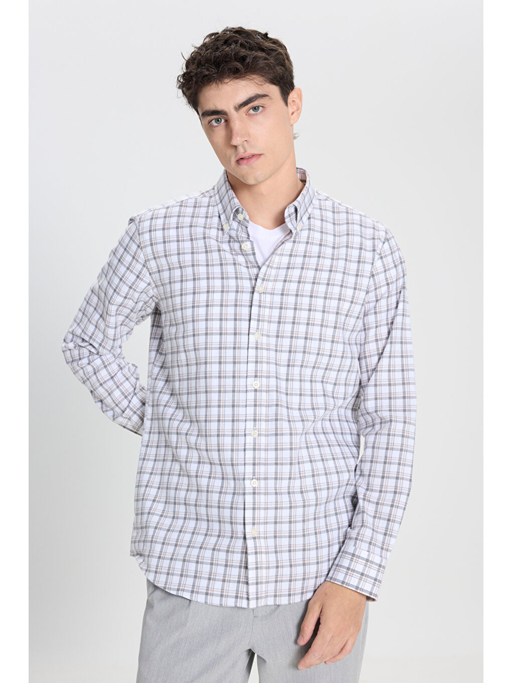 Erkek Beyaz-Antrasit %100 Pamuk Slim Fit Dar Kesim Düğmeli Yaka Kareli Flanel Gömlek