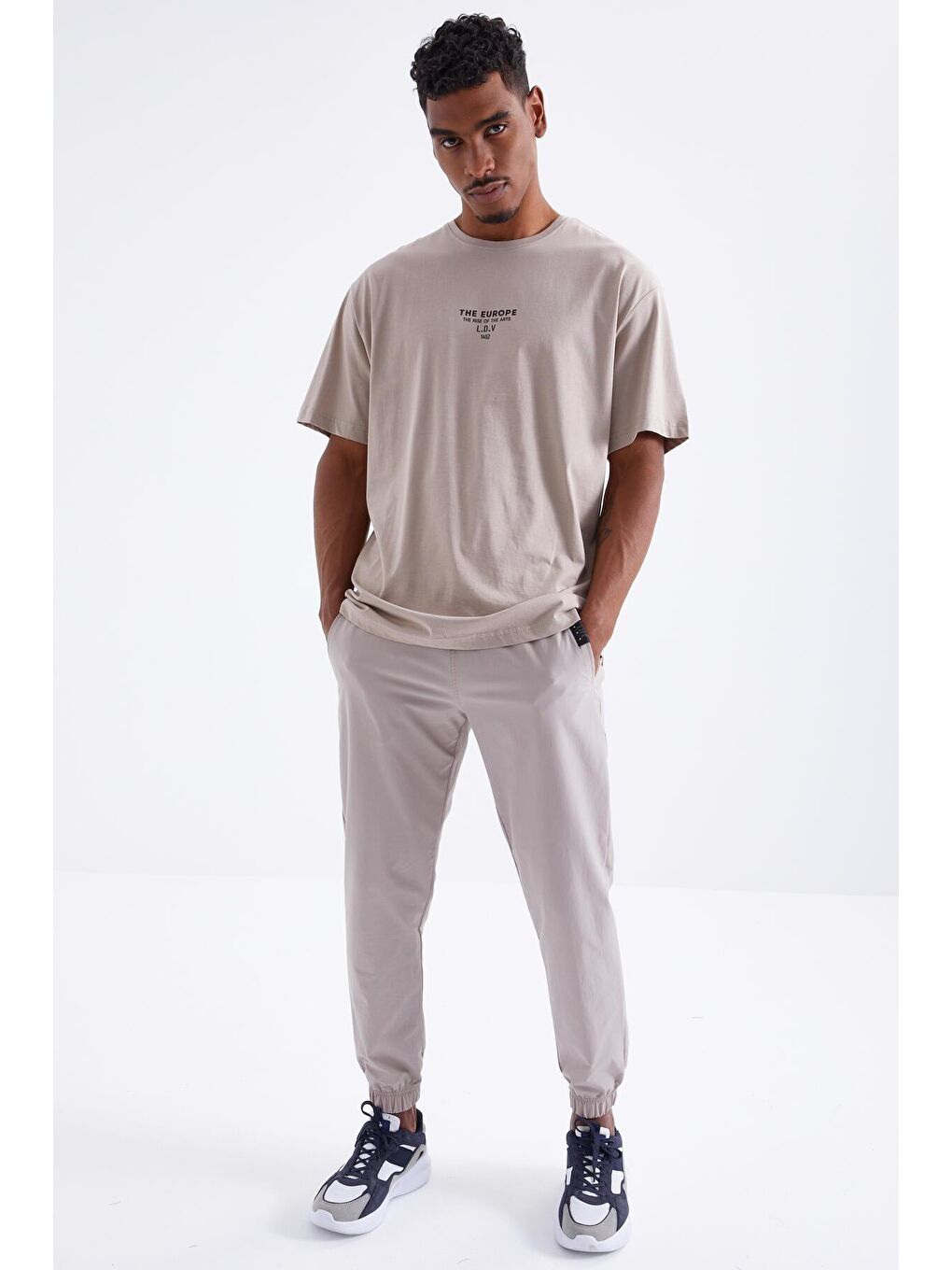 Koyu Bej Sırt Baskılı O Yaka Erkek Oversize Tişört - 88091-4