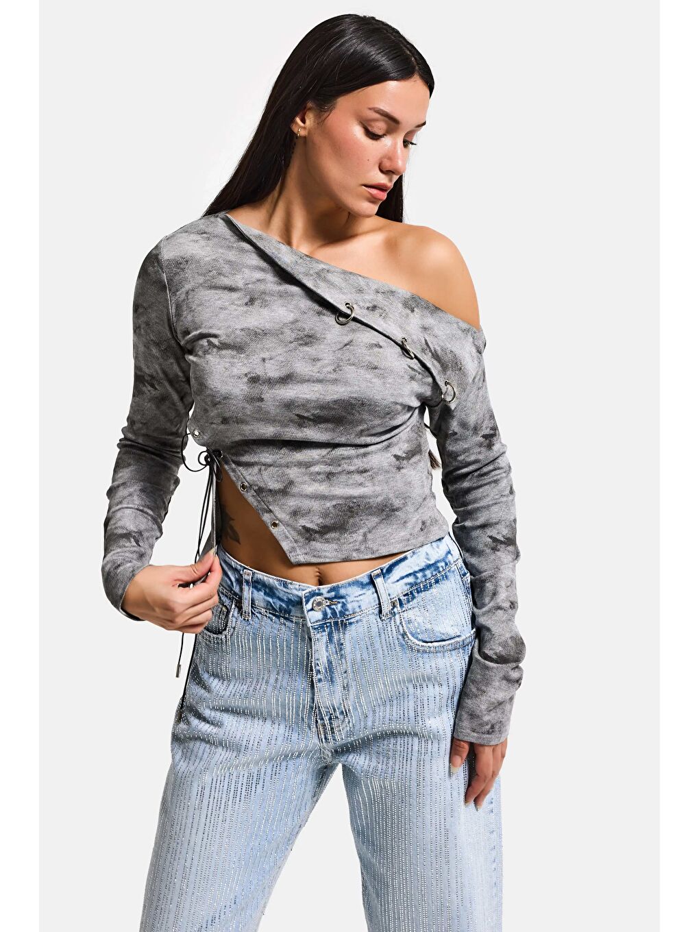Kadın Gri w5 Asimetrik Kesim Özel Tasarım Crop Top-2