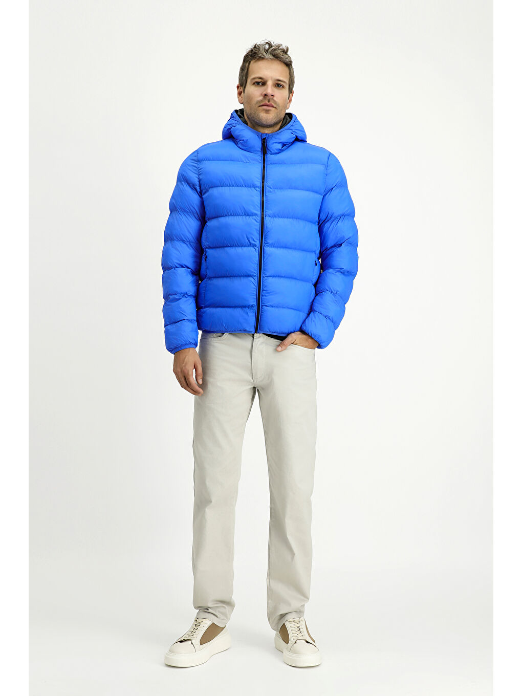 Mavi Kapüşonlu Çantalı Spor Şişme Mont-1