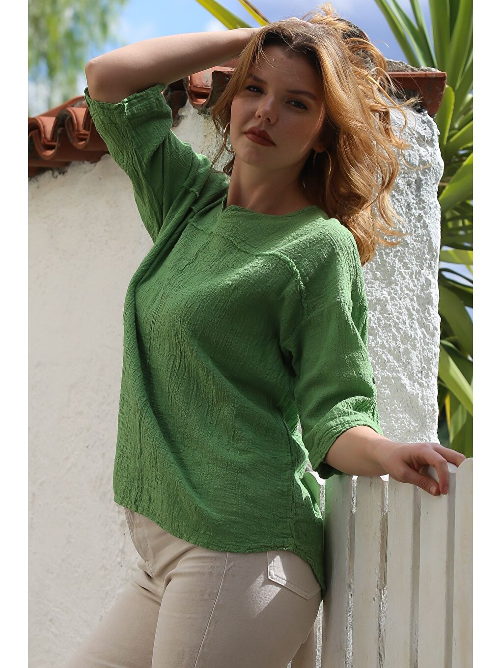 Açık Yeşil Yuvarlak Yaka 3/4 Kol Yıkamalı Pamuklu Dokuma Bluz 60 62-4