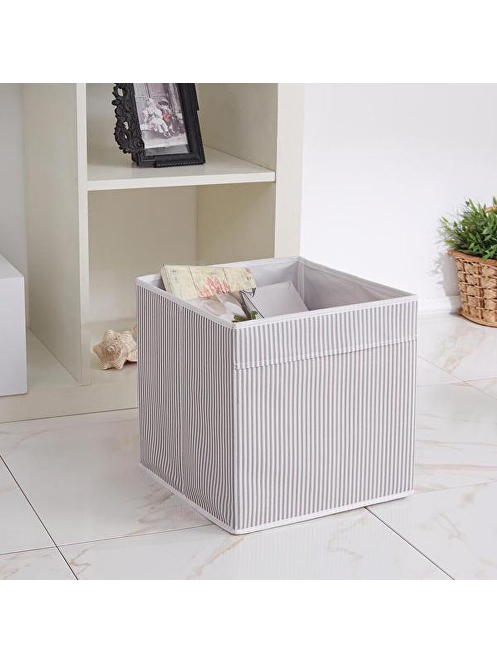 Gri Kapaksız Çizgili Kutu-1