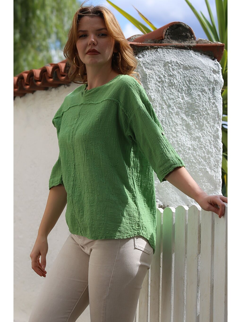 Açık Yeşil Yuvarlak Yaka 3/4 Kol Yıkamalı Pamuklu Dokuma Bluz 60 62-5