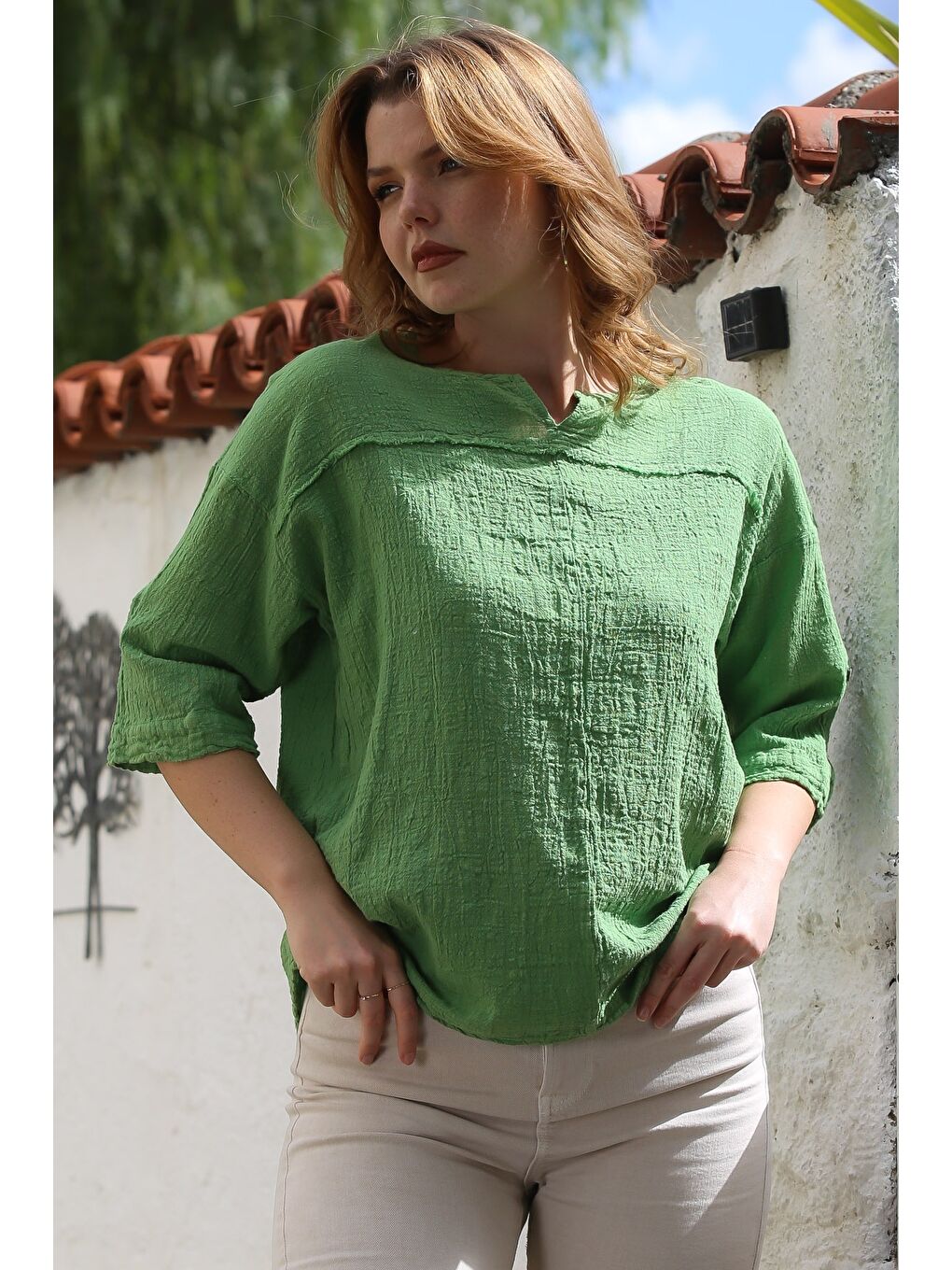 Açık Yeşil Yuvarlak Yaka 3/4 Kol Yıkamalı Pamuklu Dokuma Bluz 60 62-6