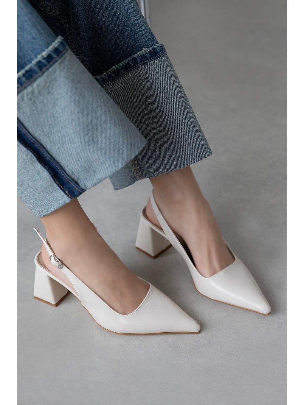 Ekru Stefan Kadın Kırışık Deri Topuklu Ayakkabı Krem-1