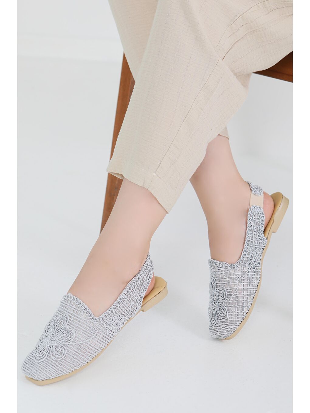 Kadın Gri Nakış Hasırlı Sandalet - 27482-1