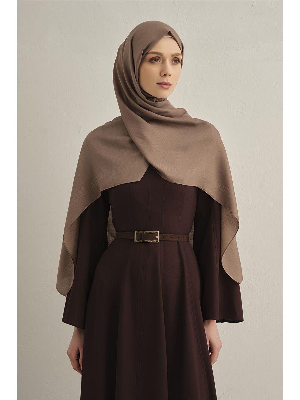 Kahverengi Logo Bordürlü Pamuk İpek Şal 12-1