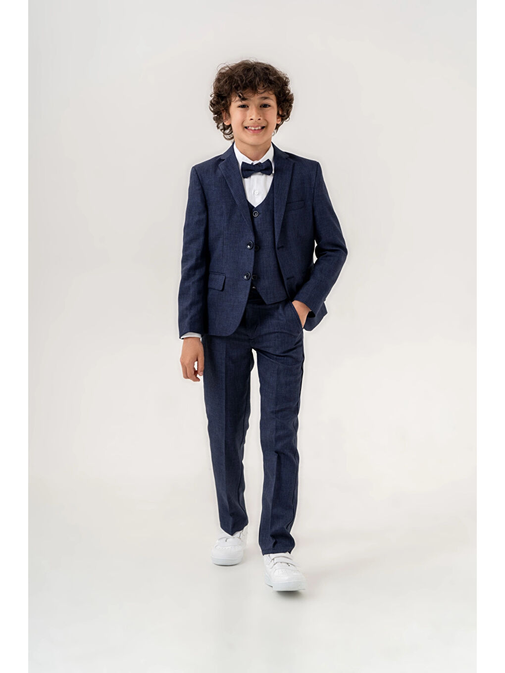 Lacivert Papyonlu Ceketli Takım Elbise 4002