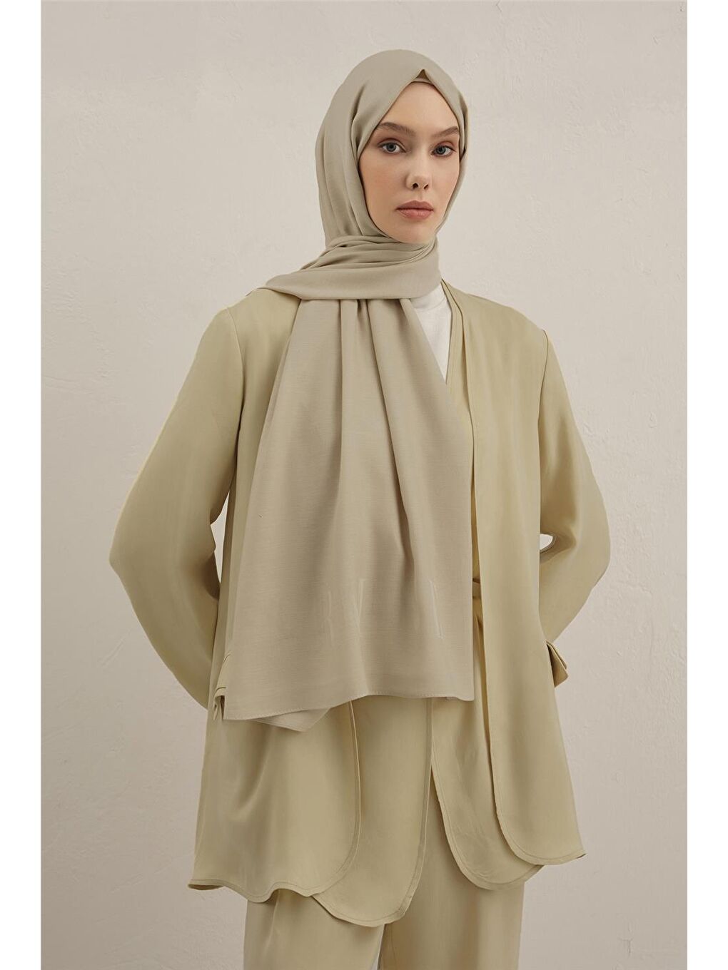 Bej Logo Drop Pamuk İpek Şal 64-1