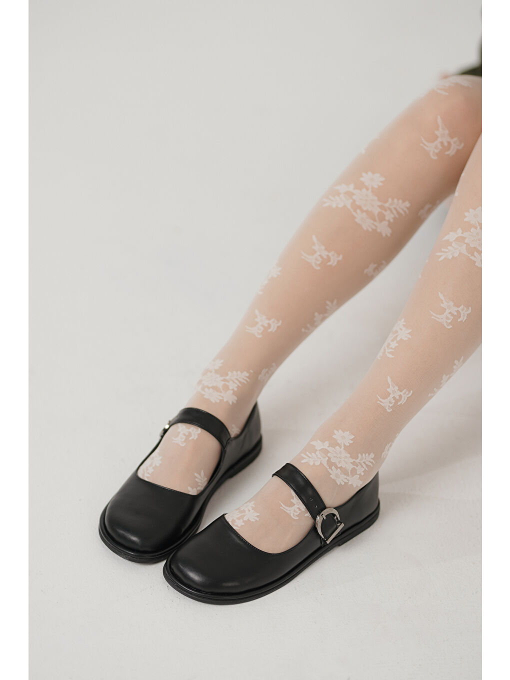 Kadın Tokalı Siyah Babet-1