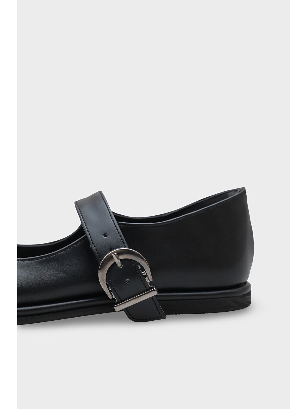 Kadın Tokalı Siyah Babet-4