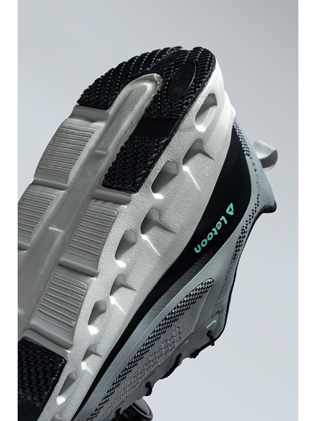 Gri Havalı Tabanlı Spor Ayakkabı-5