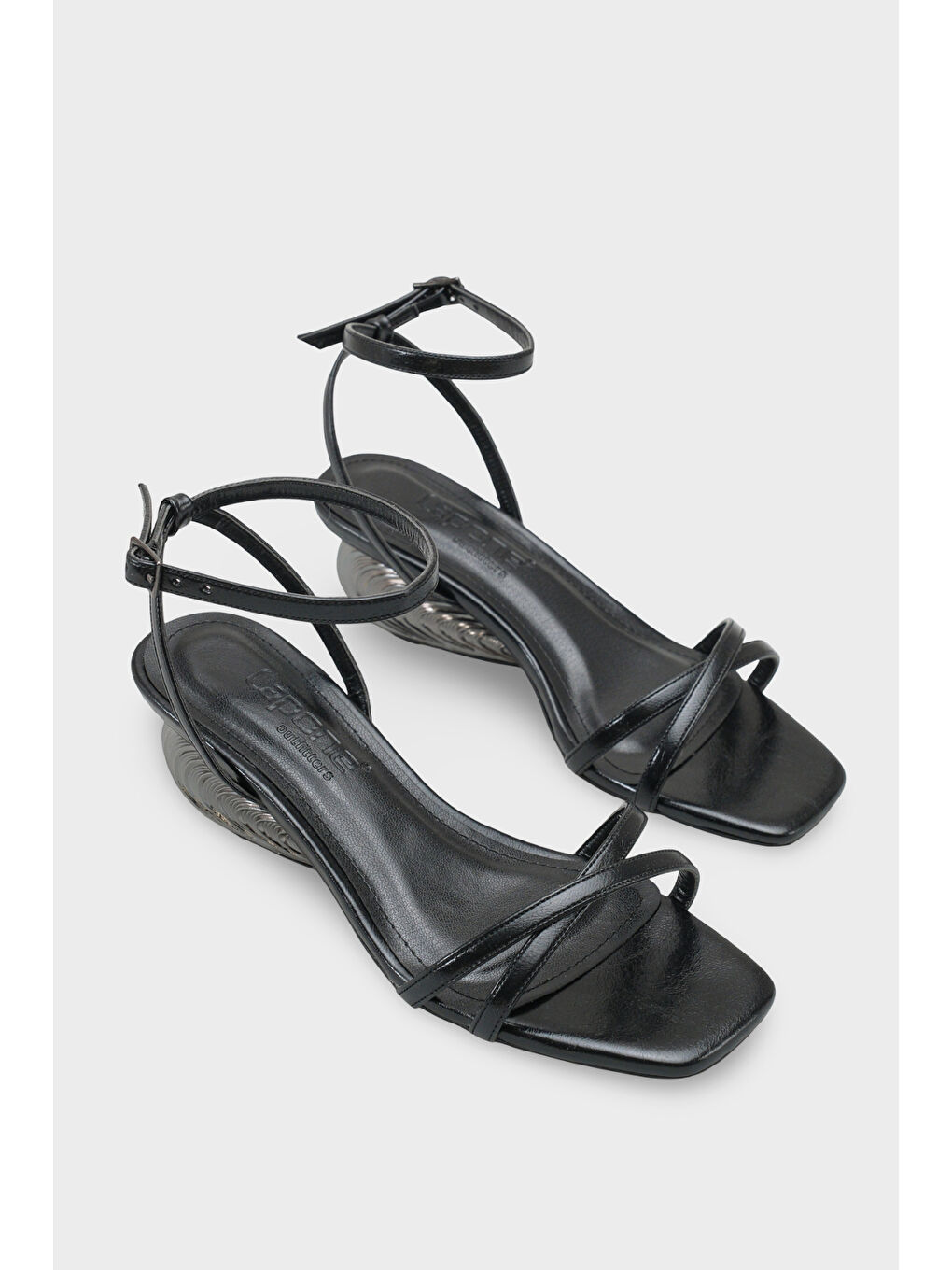 Siyah Carlena Metal Topuklu Bilekten Bantlı Kadın Ayakkabı-1