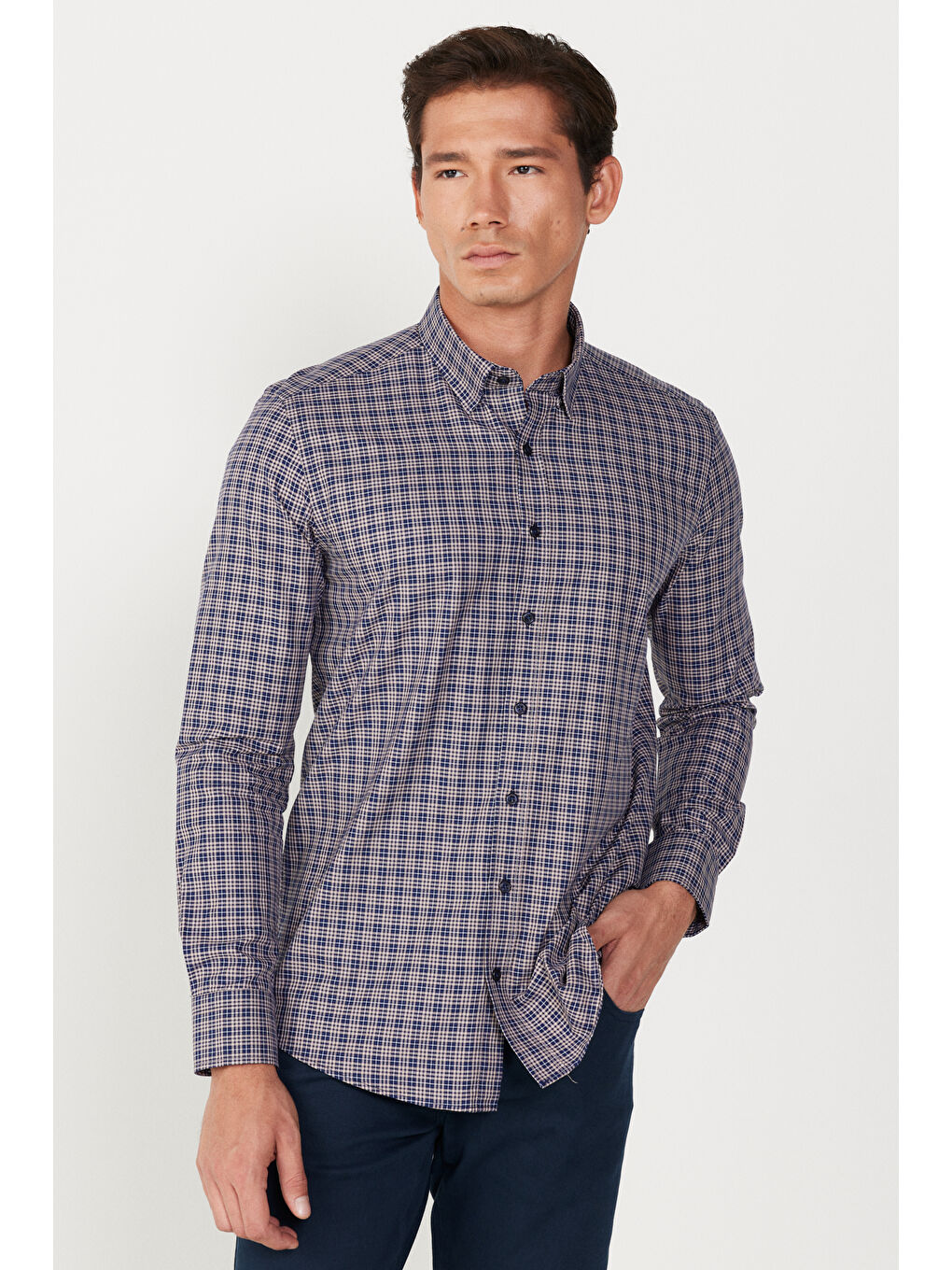 Erkek Lacivert-Bej Slim Fit Dar Kesim Gizli Düğme Yaka %100 Pamuk Gömlek-2